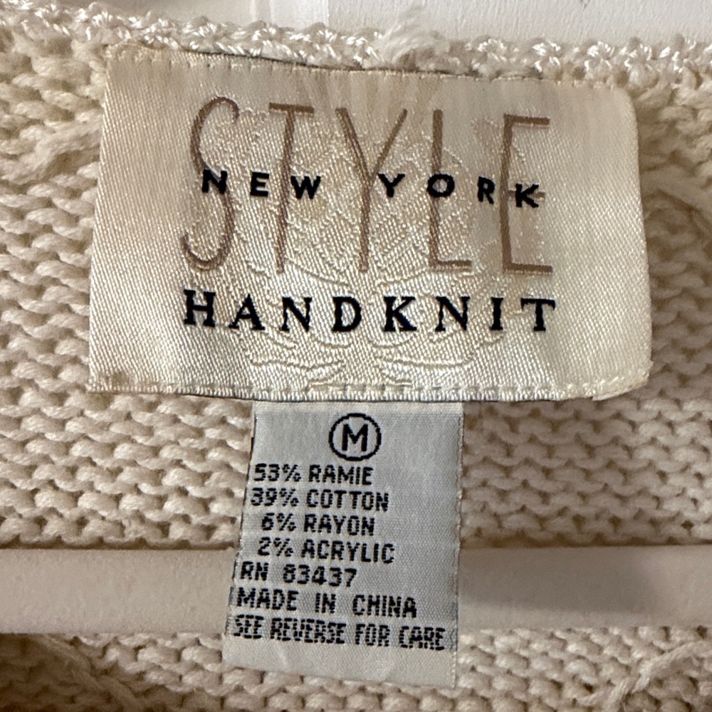 VINTAGE 90’s New York Style Hand-Knit Chunky Boho Sweater Ivory/Tan Medium - Picture 2 of 6